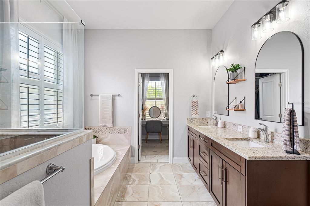 Bathroom, Dual Sink Vanities, Interior