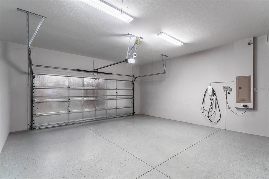 Garage, Interior