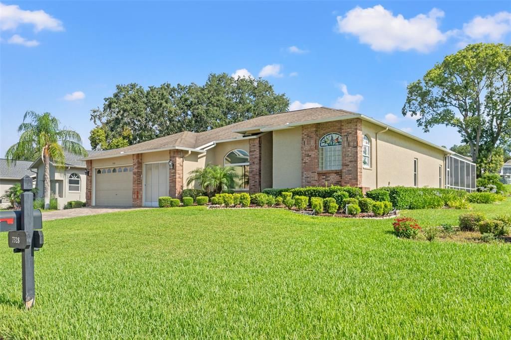 Attached, Backyard, Exterior, Facade, Brick Facade, Ranch