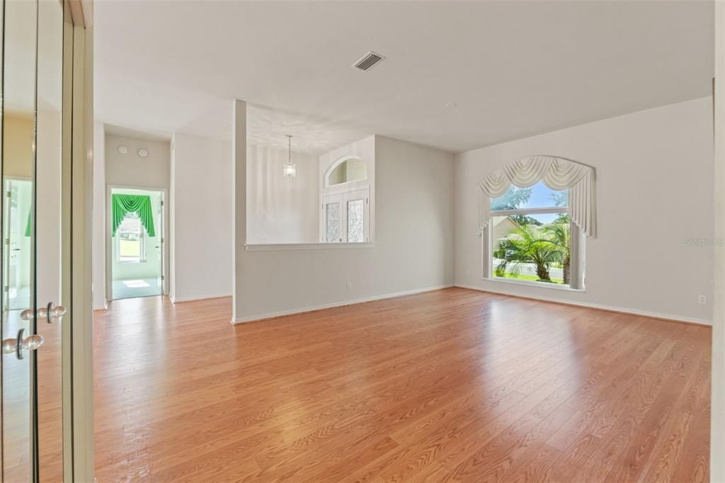 Empty room, Interior, Pendant Lights, Wood Texture Flooring