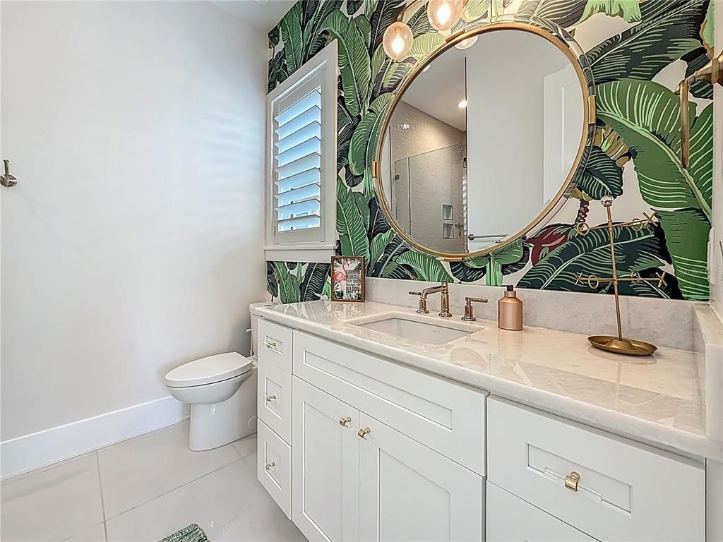 Bathroom, Interior, Tile Countertops