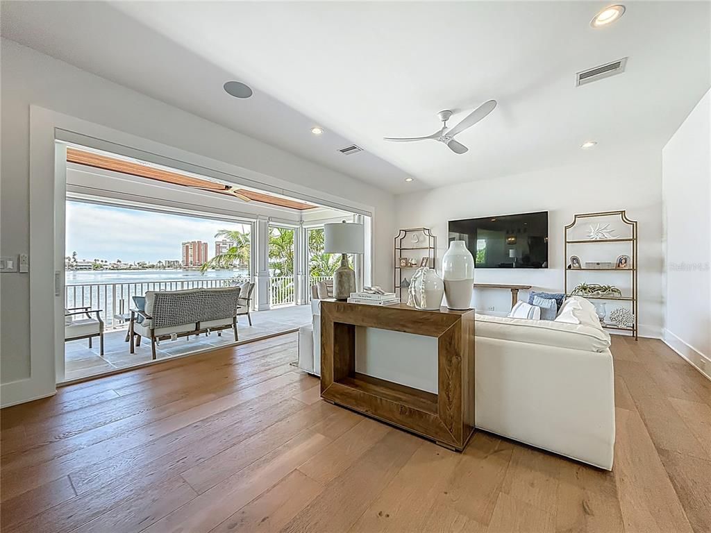 Interior, Living room, Recessed Lighting, Water, Wood Texture Flooring