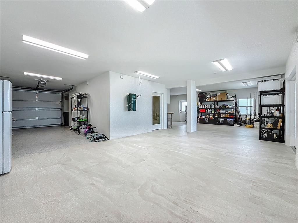 Garage, Interior