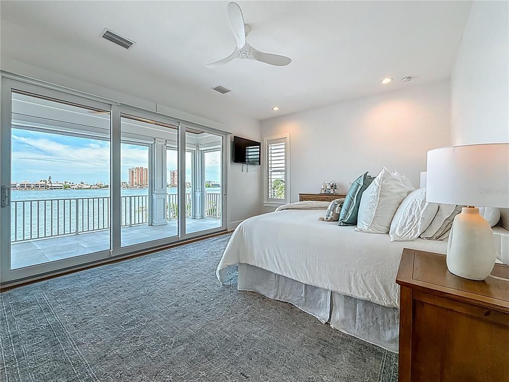 Bedroom, Interior, Recessed Lighting, Water