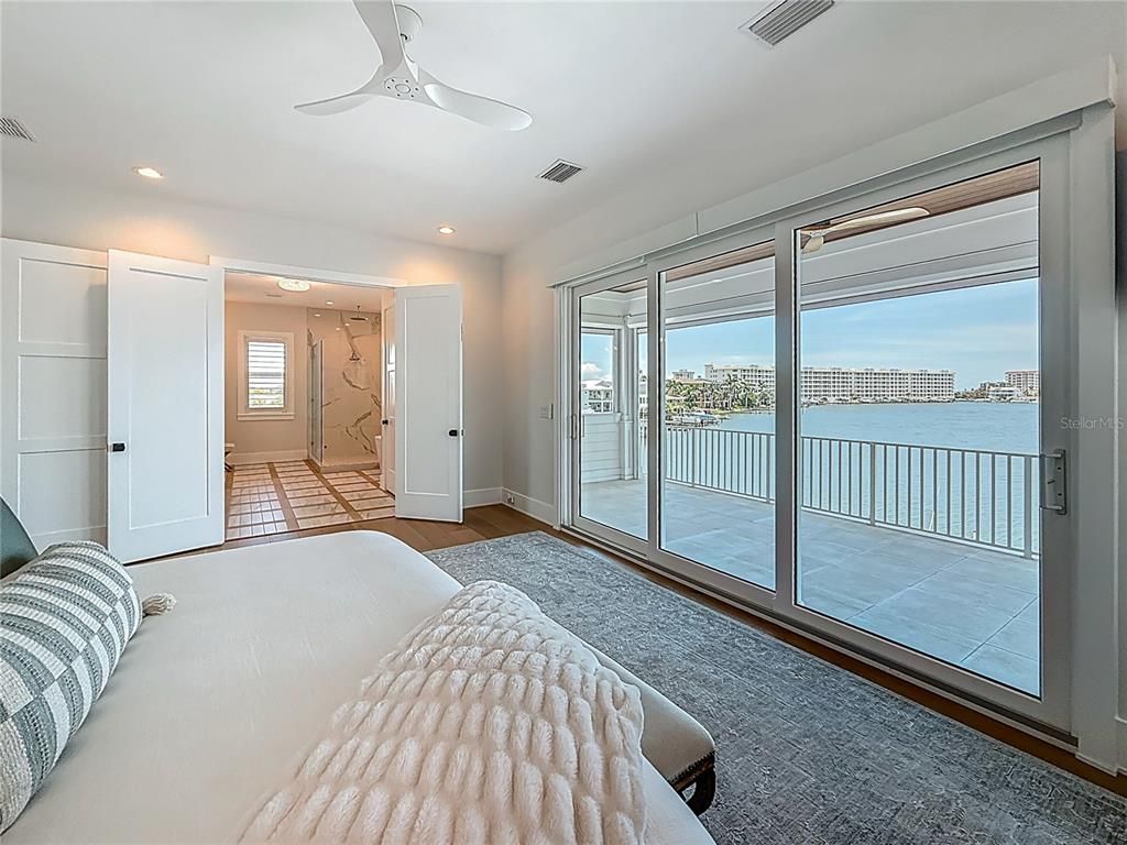 Bathroom, Bedroom, Interior, Recessed Lighting, Water