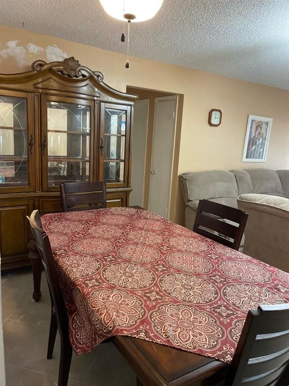 Dining room, Interior