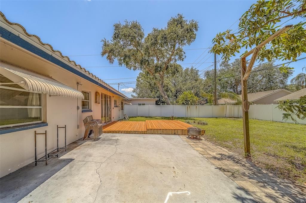 Backyard, Exterior