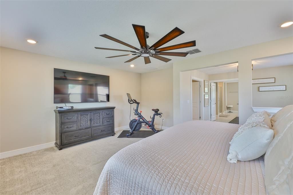 Bedroom, Fitness Equipment, Interior, Recessed Lighting