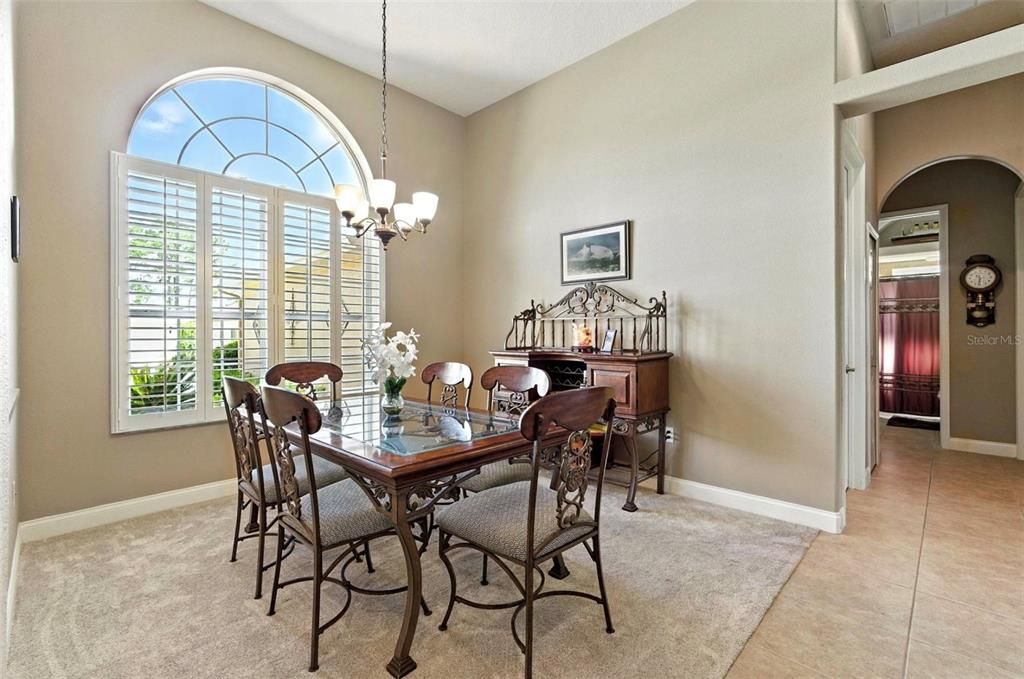 Chandelier, Dining room, Interior