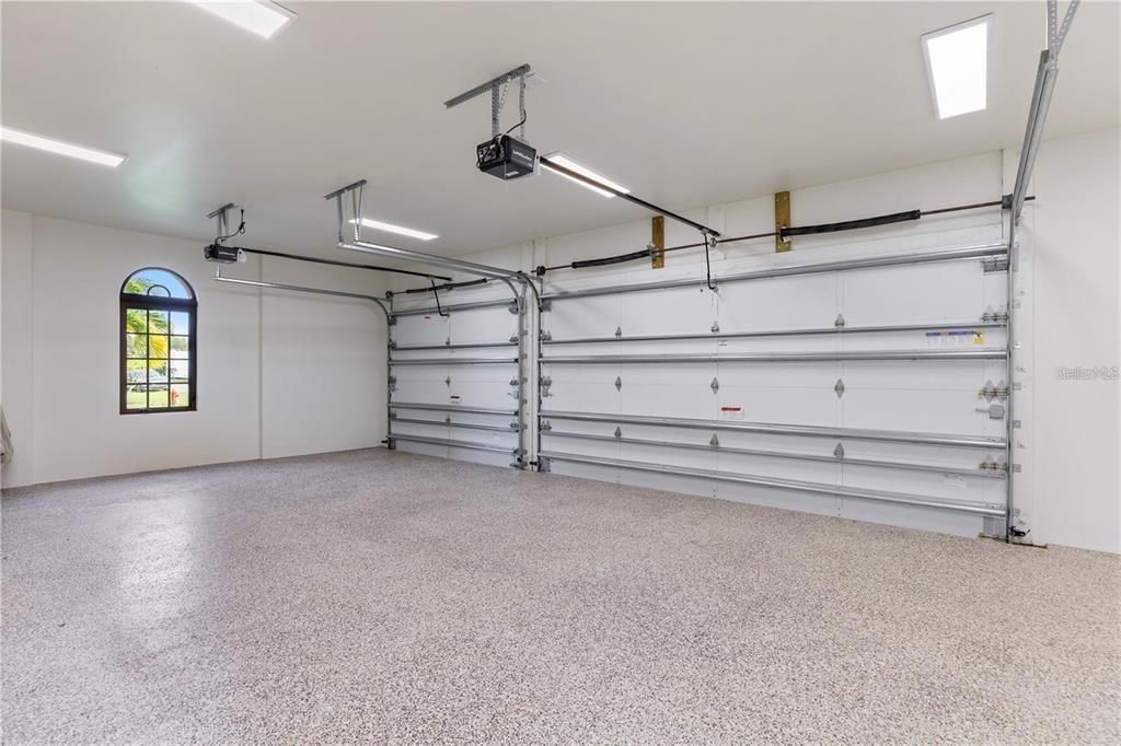 Garage, Interior