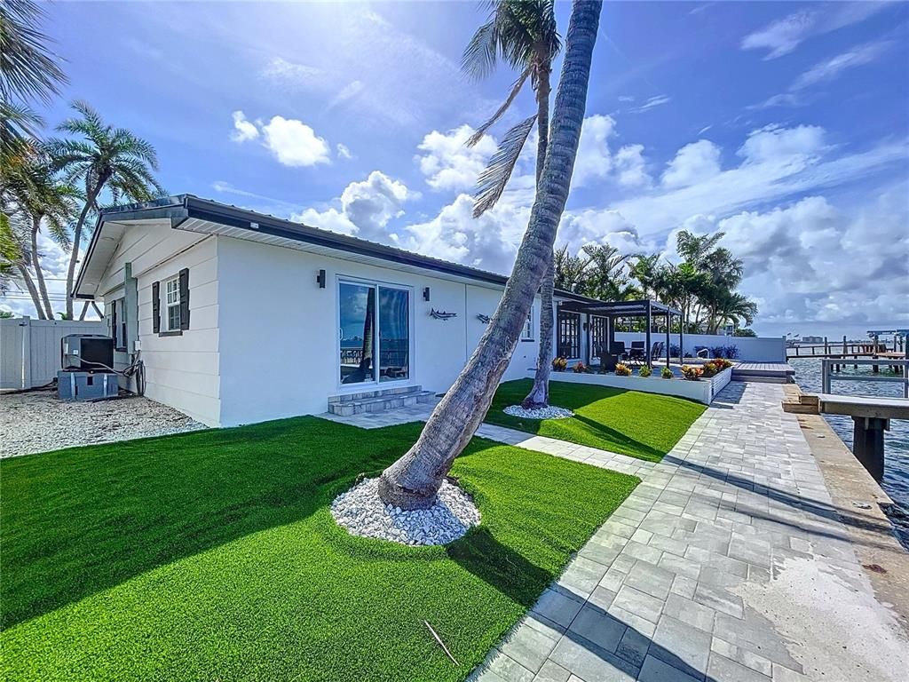 Backyard, Exterior, Water