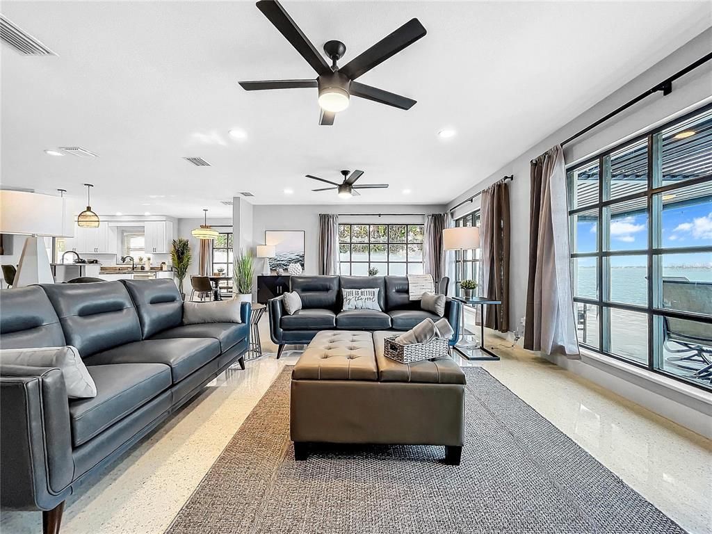 Interior, Kitchen, Living room, Pendant Lights, Recessed Lighting, Water