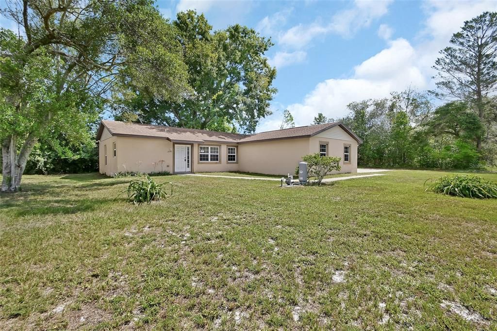 Backyard, Exterior
