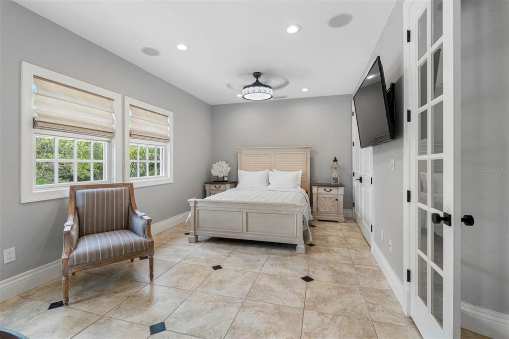 Bedroom, Interior, Recessed Lighting