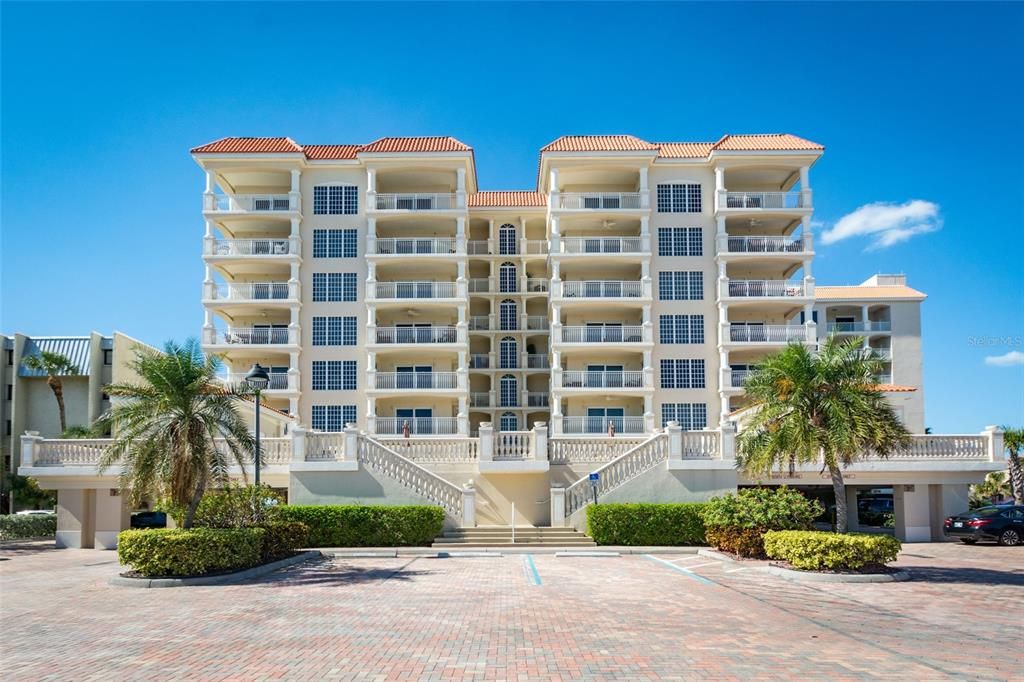 Exterior, Facade, Condo Building