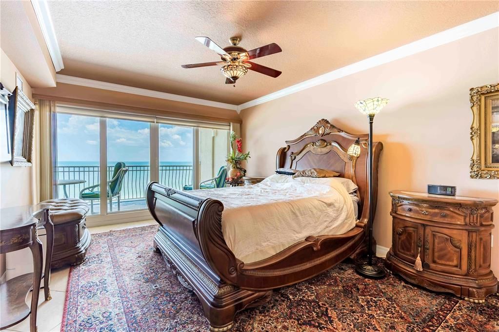 Bedroom, Interior, Water