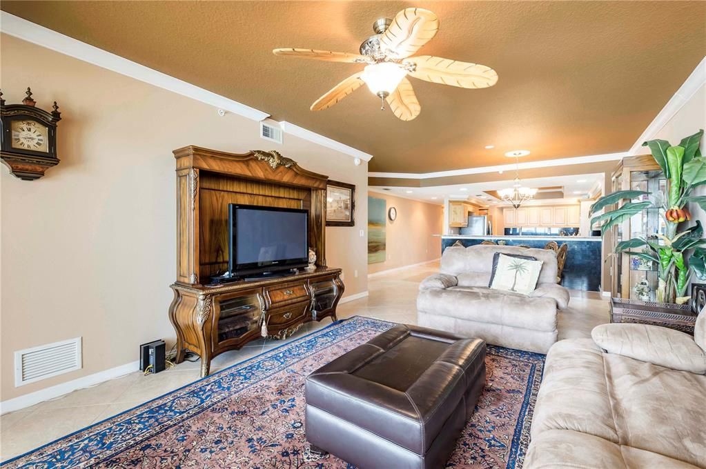 Chandelier, Interior, Kitchen, Living room, Recessed Lighting