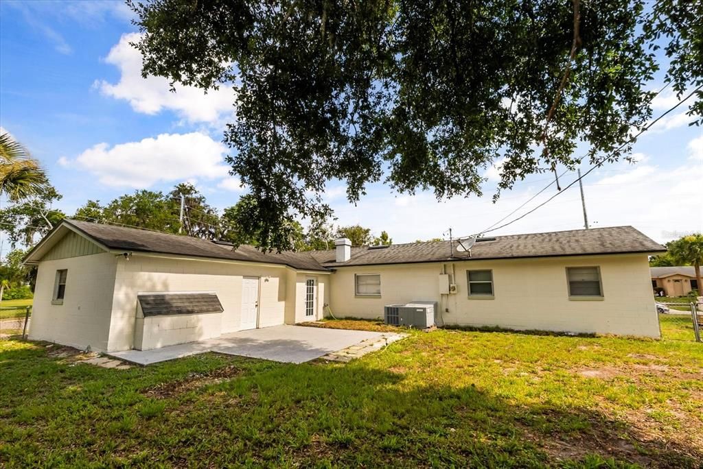 Backyard, Exterior