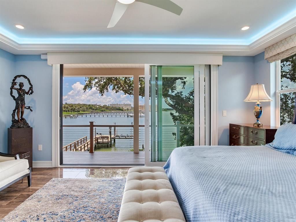 Bedroom, Interior, Recessed Lighting, Water, Wood Texture Flooring