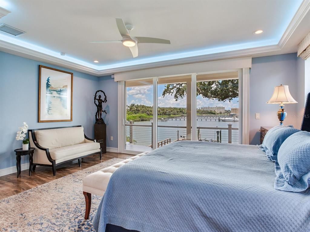 Bedroom, Interior, Recessed Lighting, Water, Wood Texture Flooring