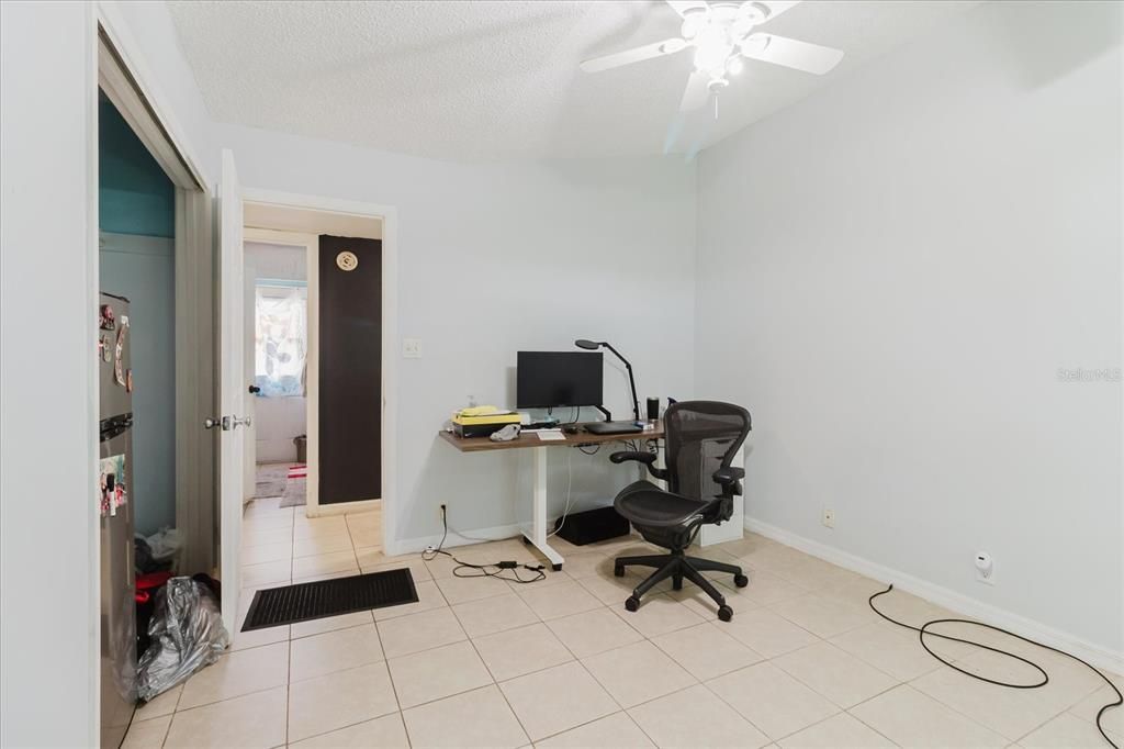 Home Office, Interior