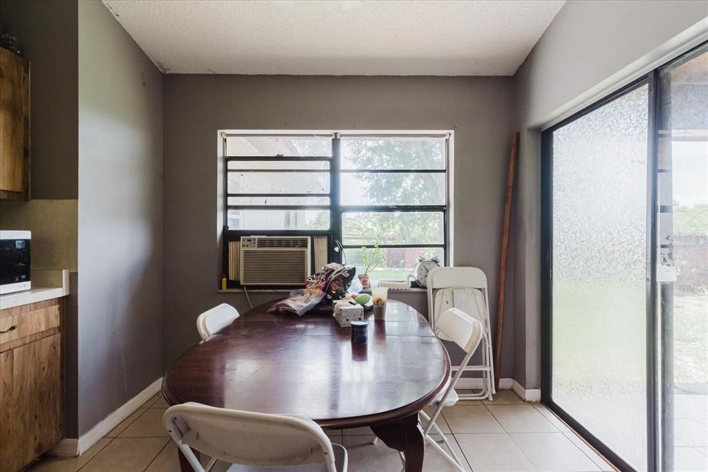 Dining room, Interior