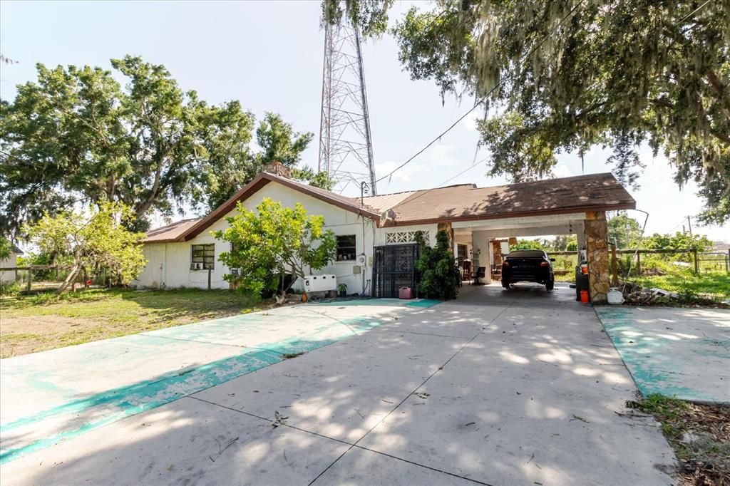 Backyard, Exterior