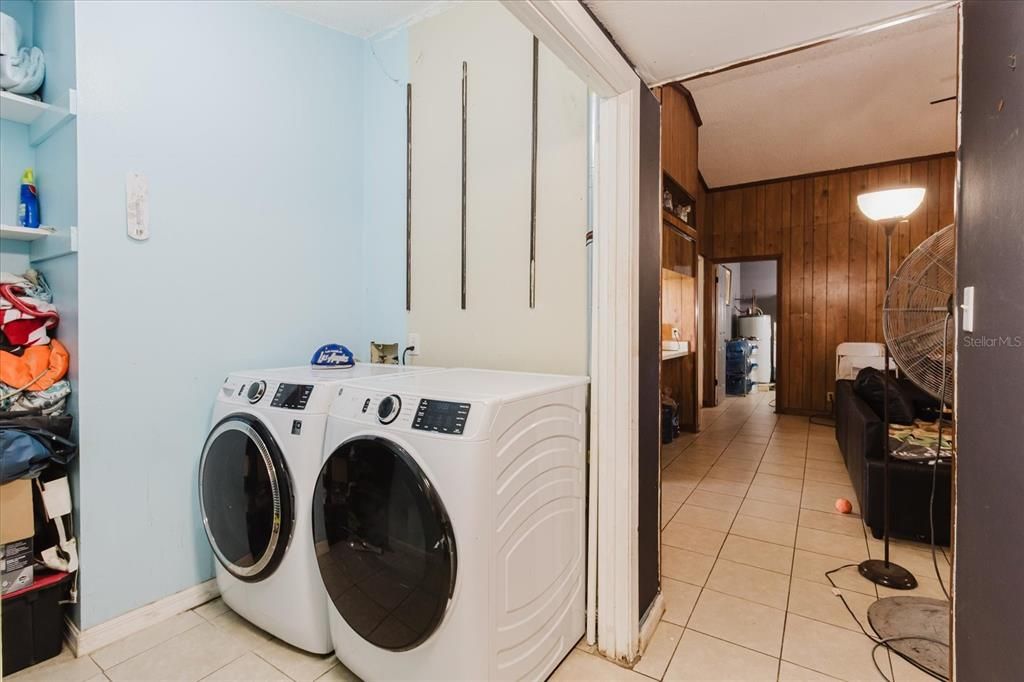 Interior, Washer, Wooden Walls
