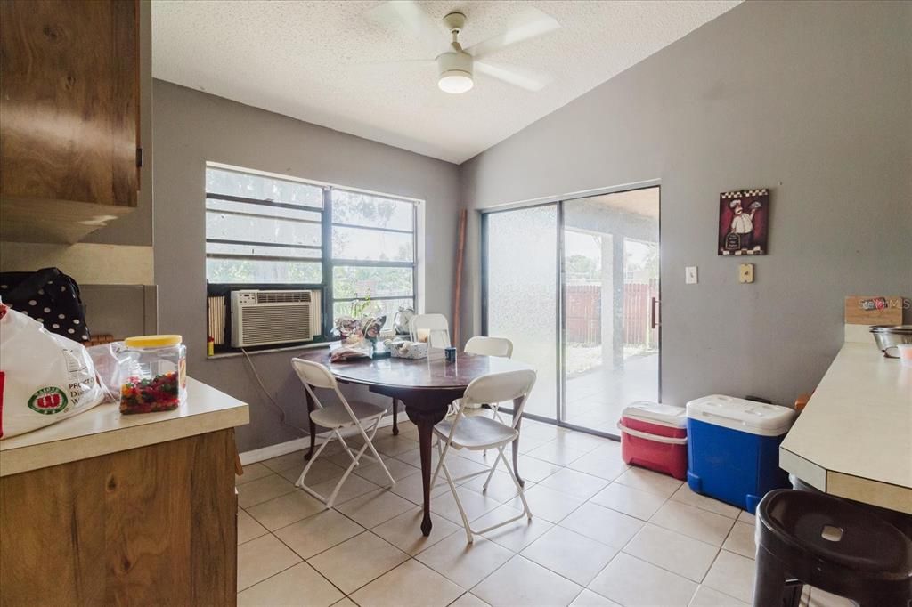 Dining room, Interior