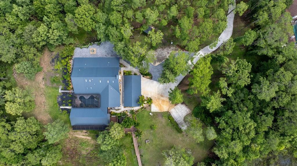 Exterior, Drone