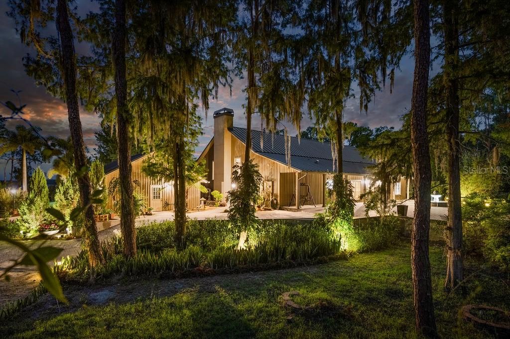 Backyard, Exterior
