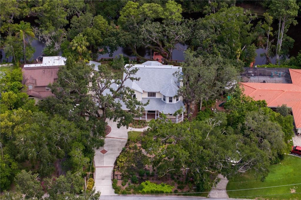 Exterior, Drone