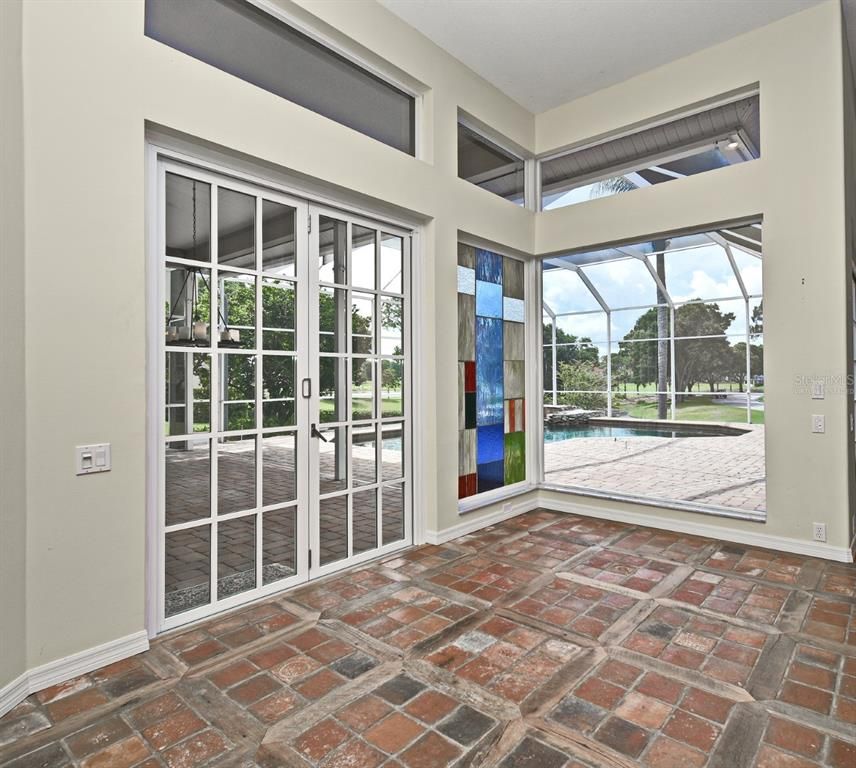 Empty room, Interior, Sun Room