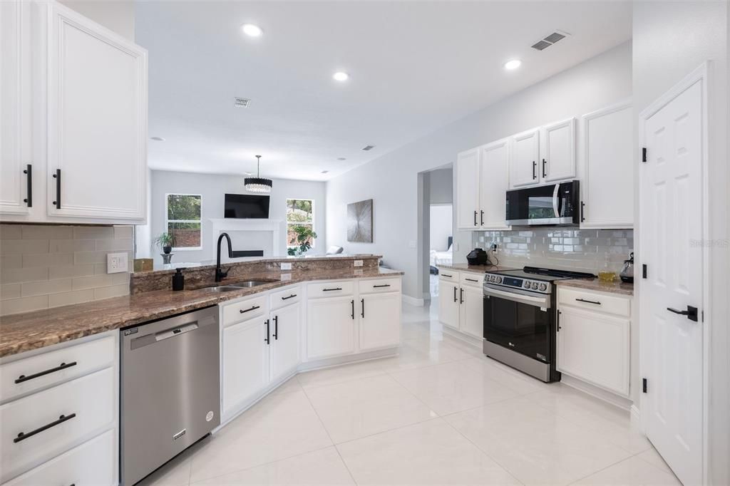 Interior, Kitchen, Pendant Lights, Recessed Lighting, Stainless Steel Appliances