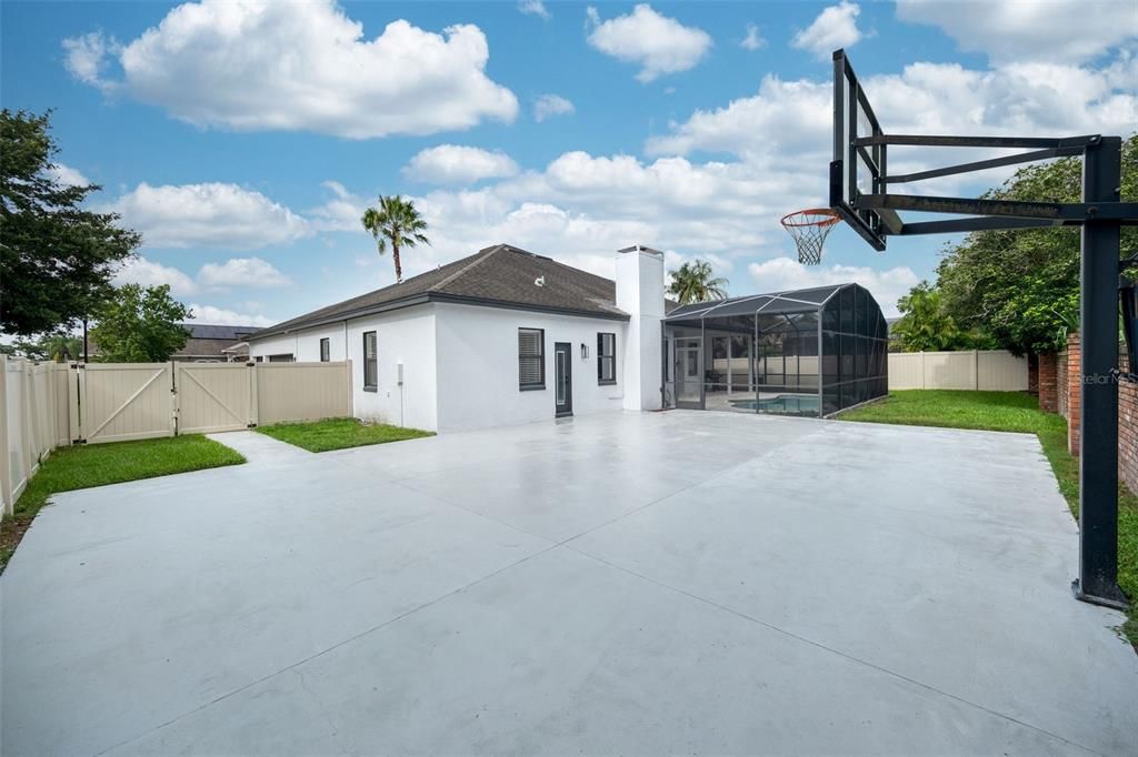 Backyard, Exterior