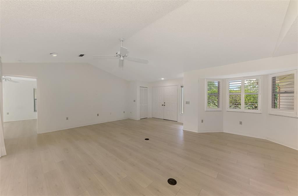 Empty room, Interior, Recessed Lighting, Wood Texture Flooring
