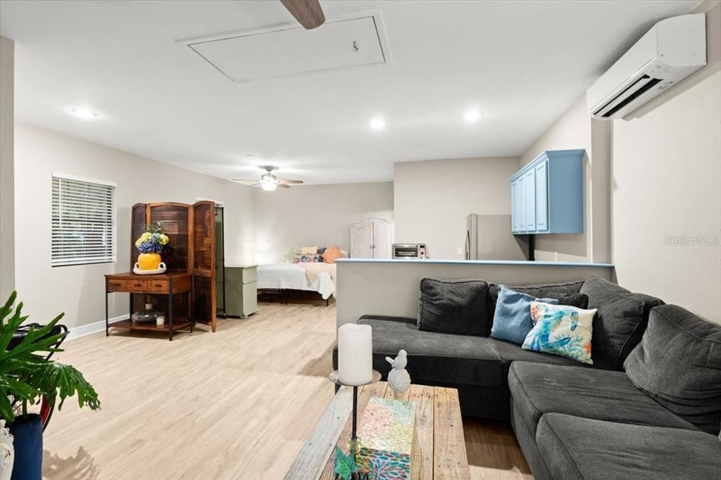 Bedroom, Interior, Living room, Recessed Lighting, Wood Texture Flooring