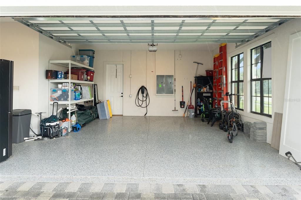 Garage, Interior