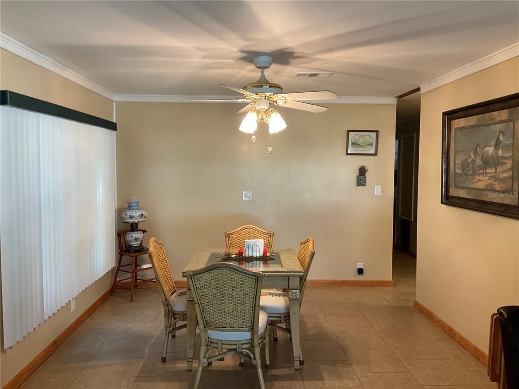 Dining room, Interior