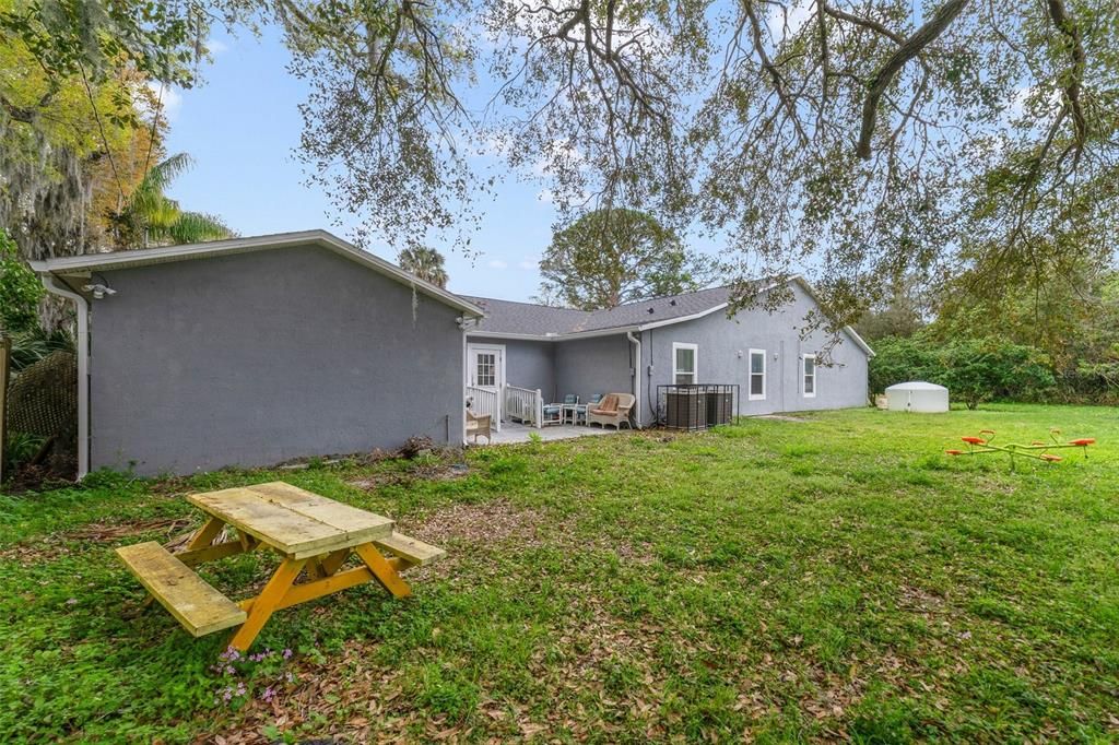 Backyard, Exterior