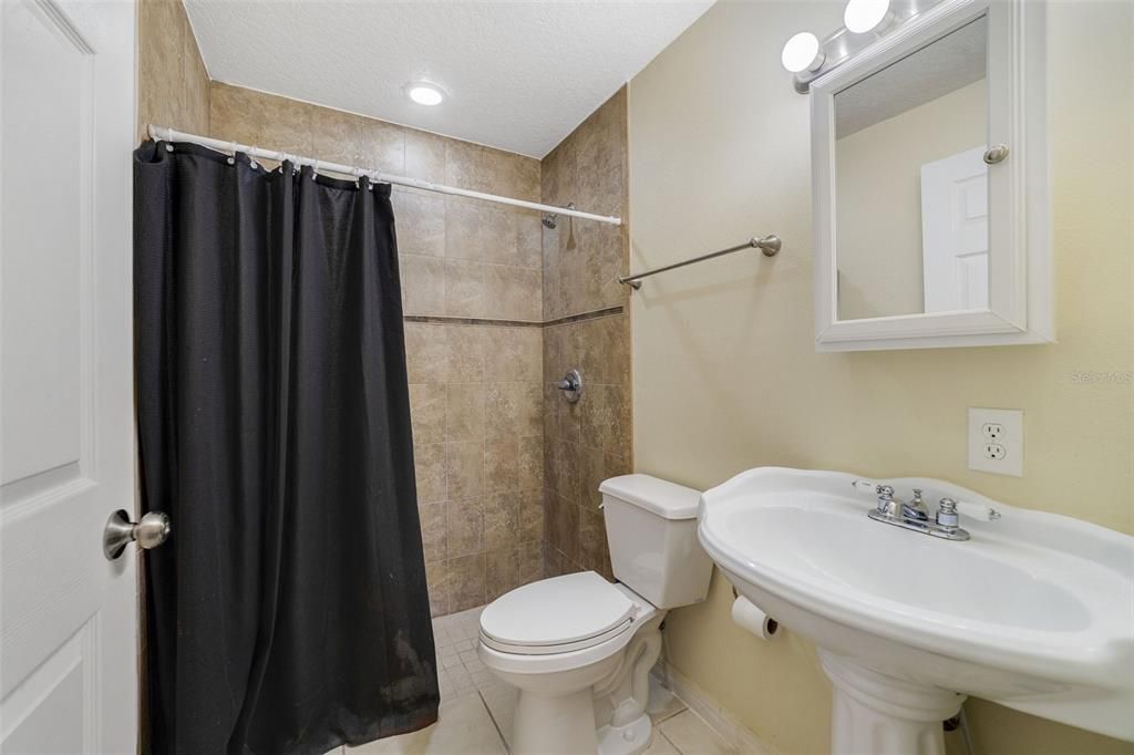 Bathroom, Interior, Recessed Lighting