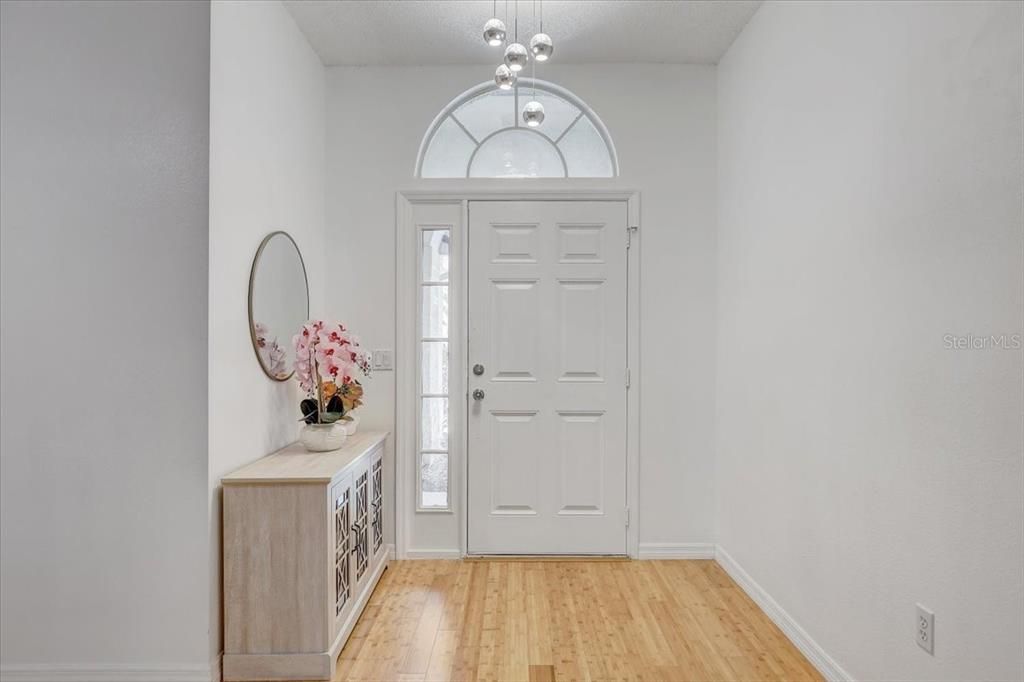 Interior, Pendant Lights, Wood Texture Flooring