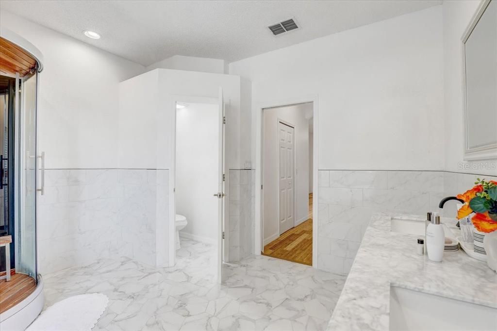 Bathroom, Interior, Marble, Marble Walls, Recessed Lighting