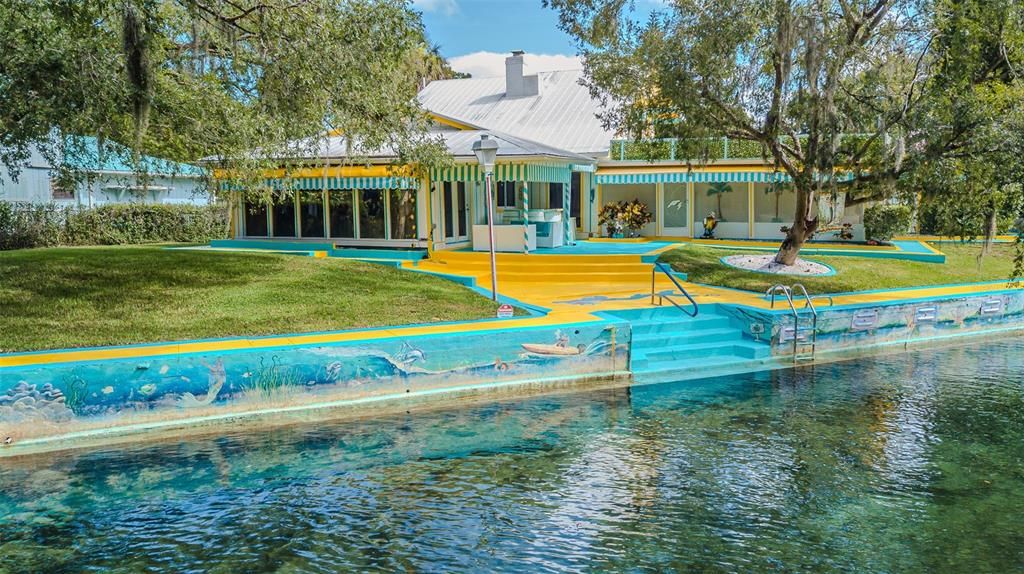 Exterior, Pool