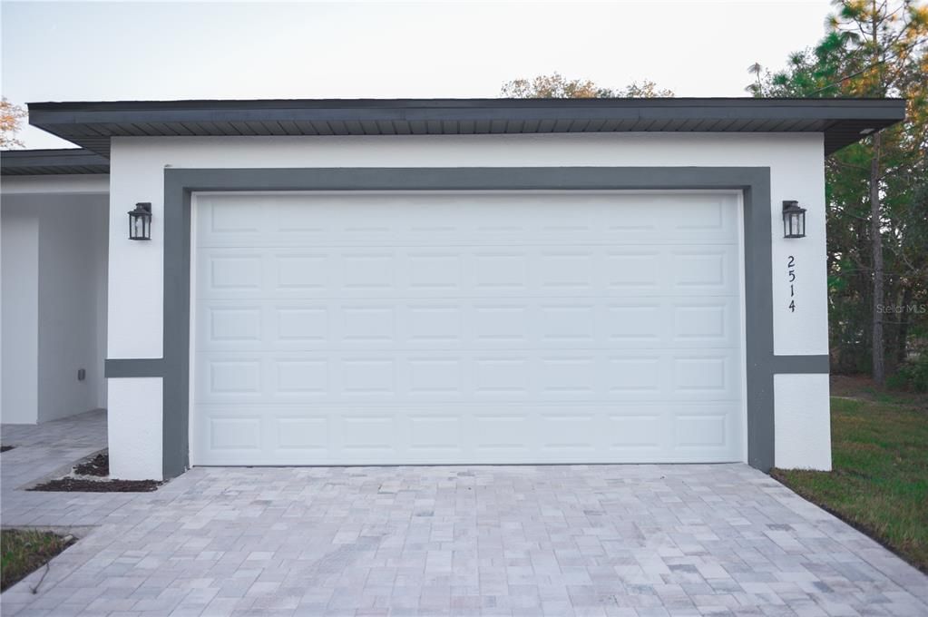 Detached Garage, Exterior