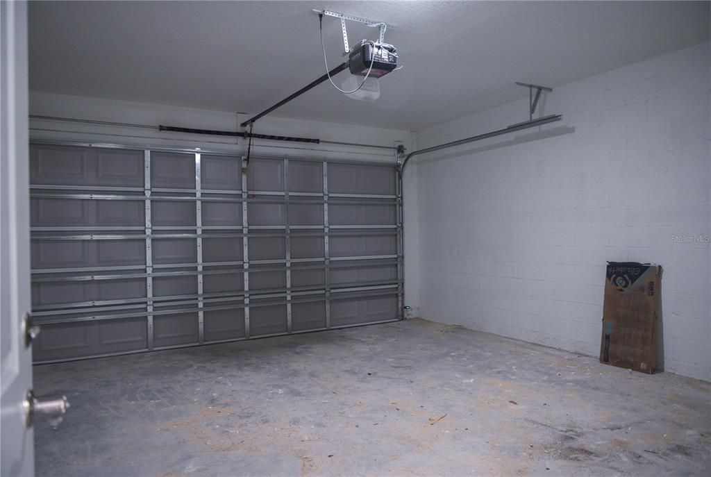 Garage, Interior