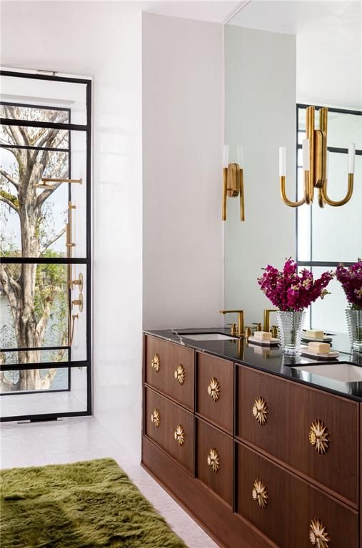 Bathroom, Dual Sink Vanities, Interior
