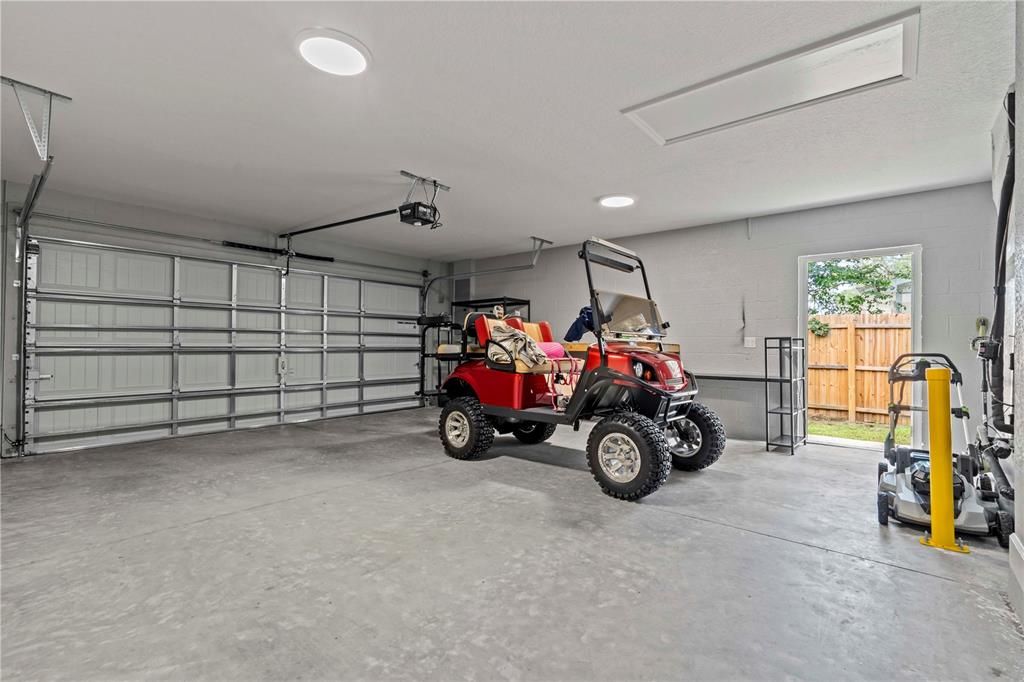 Fitness Equipment, Garage, Interior, Recessed Lighting
