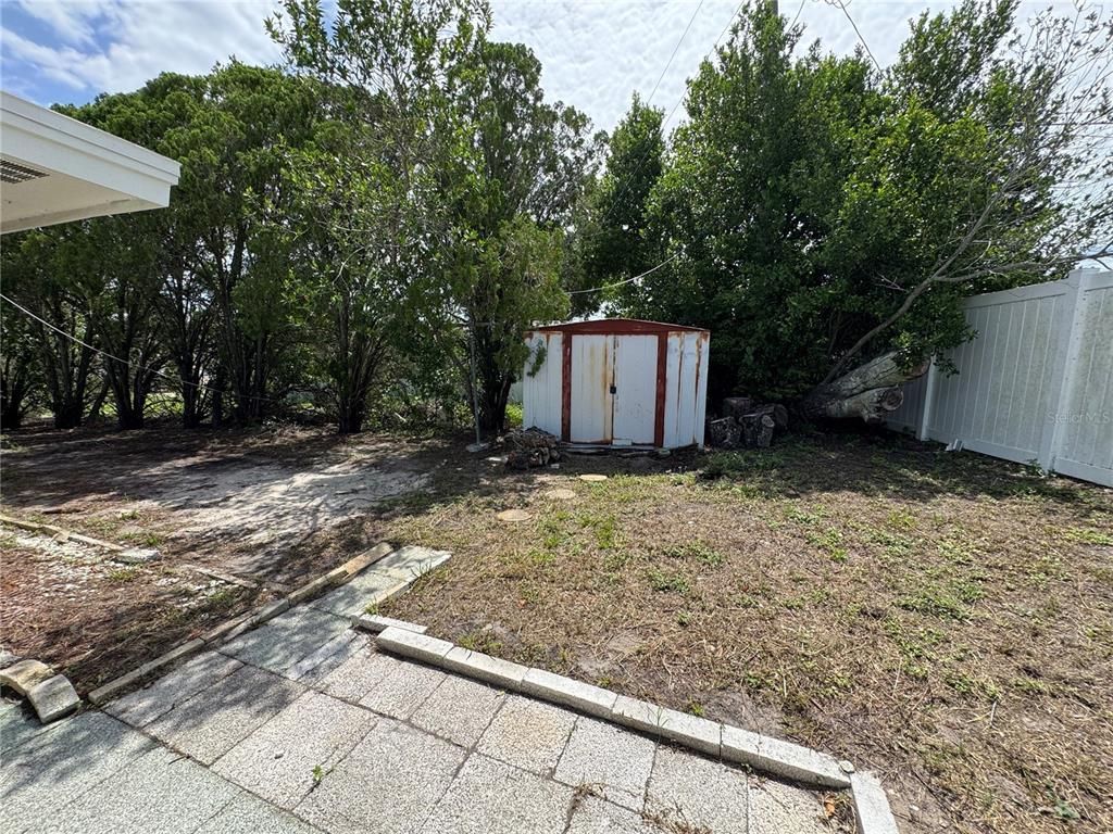 Backyard, Exterior