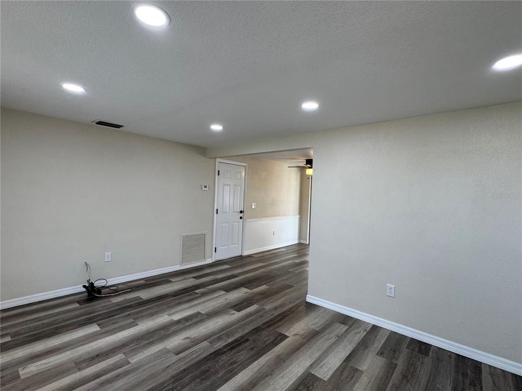 Empty room, Interior, Recessed Lighting, Wood Texture Flooring
